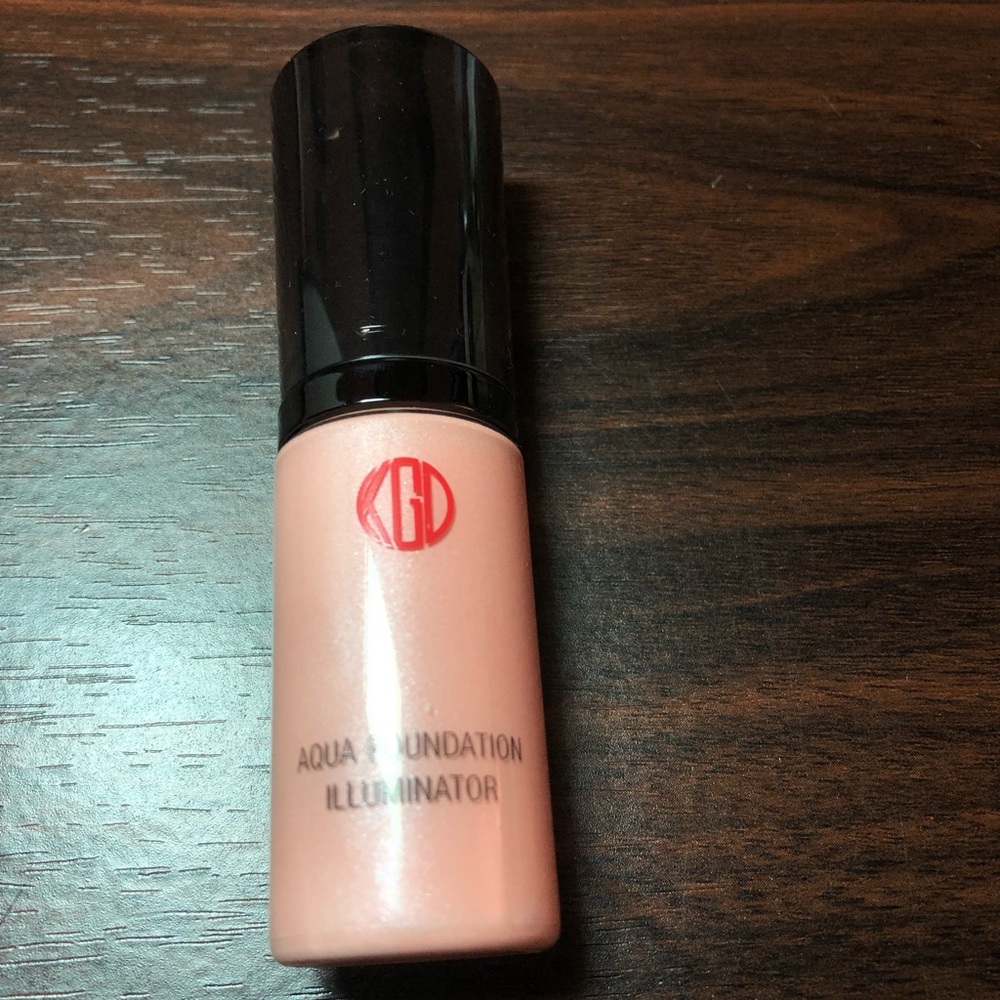 Maifanshi Aqua Foundation Illuminator Sheer Pink